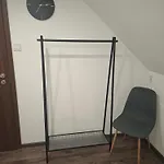 아파트 Kakukkfeszek *
