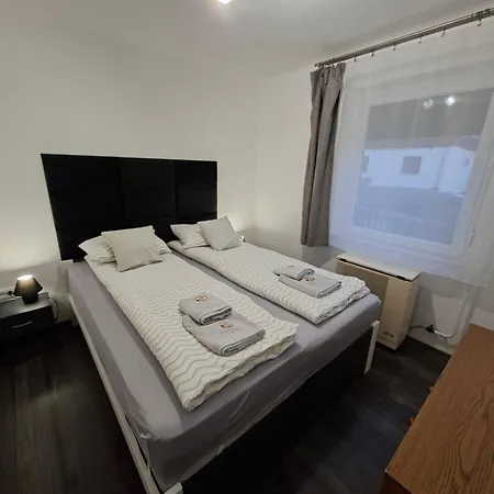 Kakukkfeszek *
